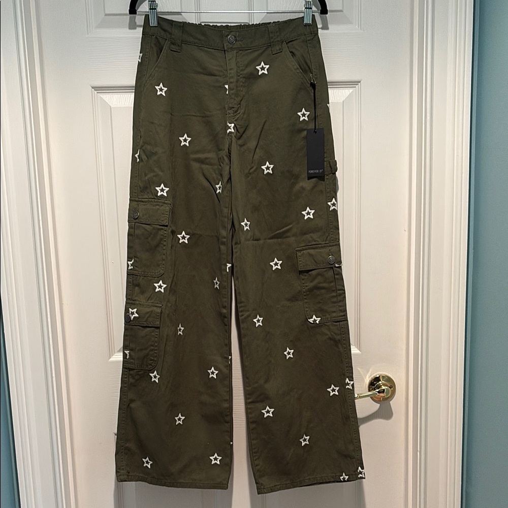 Forever 21 Olive Star Cargo Pants